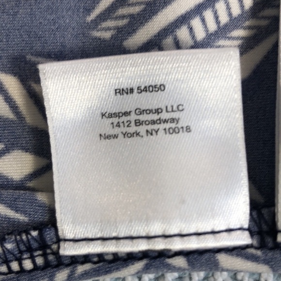 ANNE KLEIN Leaf Print top 0X Travel Friendly Pit to Pit 20 1/2” Stretch Preworn - Picture 9 of 12